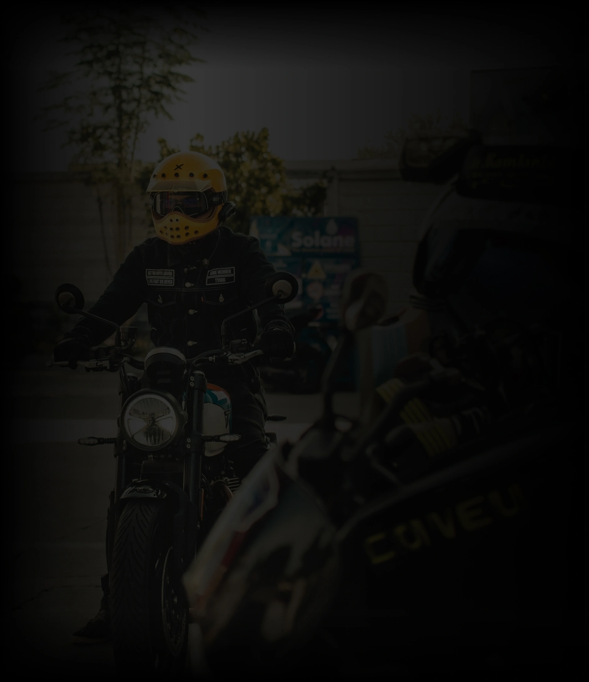 RBL riders arriving on motorcycles during a Tambike